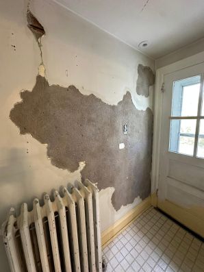 Before & After Drywall Repair & Interior Painting in Willow Grove, PA (1)