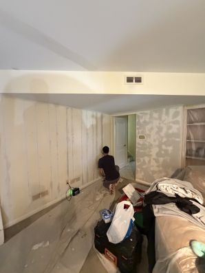 Textured paint over wood paneling in Huntingdon Valley, PA (3)