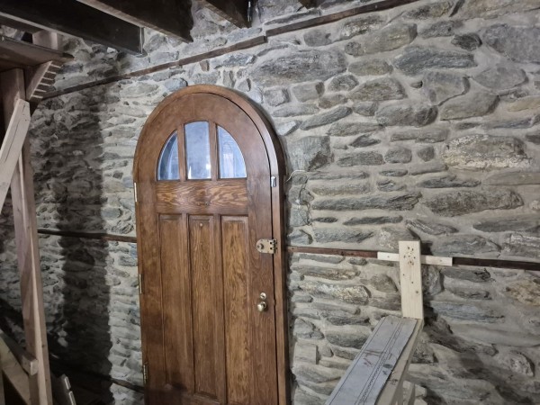 Custom stain on mortar, stone and woodwork, Chestnut Hill, PA (1)